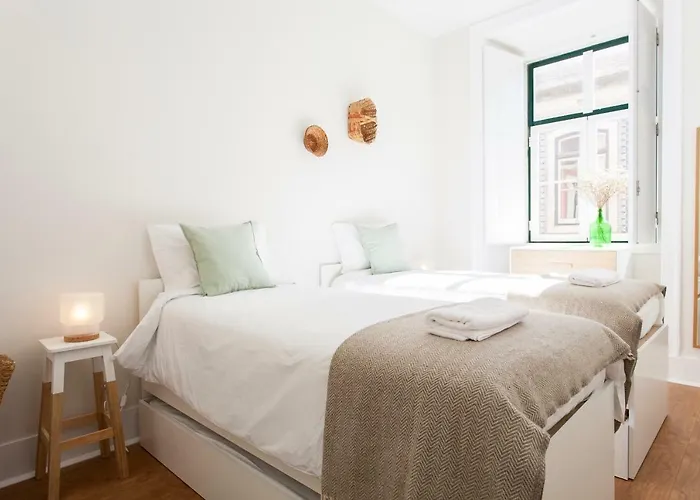 Sao Pedro De Alcantara 63 By Hill Lisboa