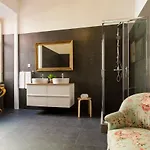 Sao Pedro De Alcantara 63 By Hill * Lisboa